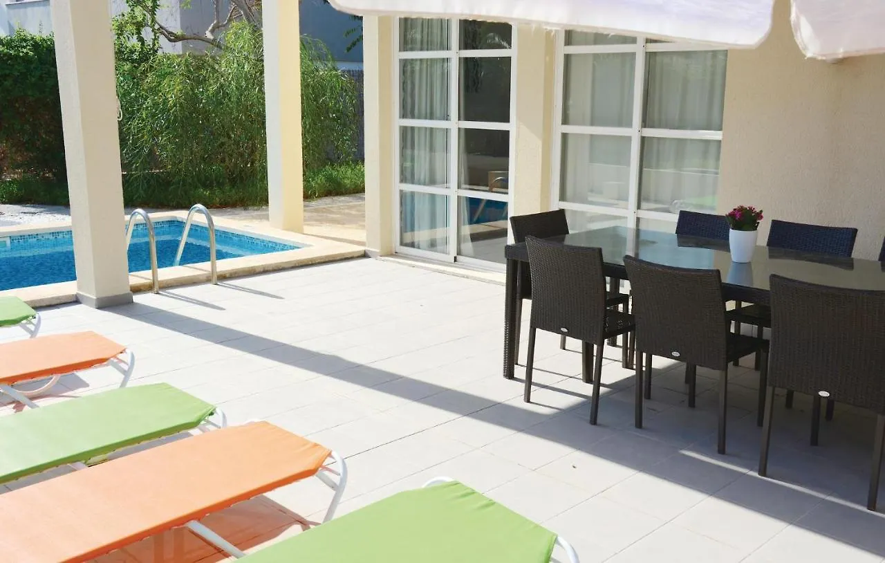 Nice Home In Can Picafort With Kitchen Can Picafort (Mallorca)